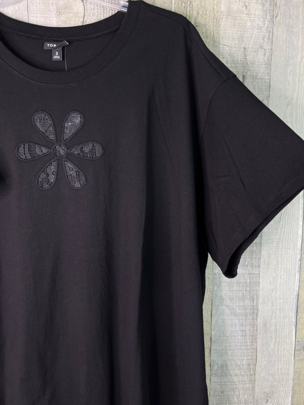 Torrid 4(4X)(26)Cotton Jersey Floral Cutout Relaxed Short Sleeve Crewneck TShirt - Picture 7 of 13